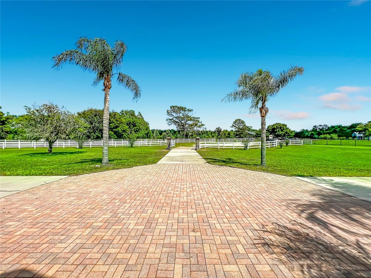 2300 Pine Meadows Place, Chuluota, FL 32766 Photo