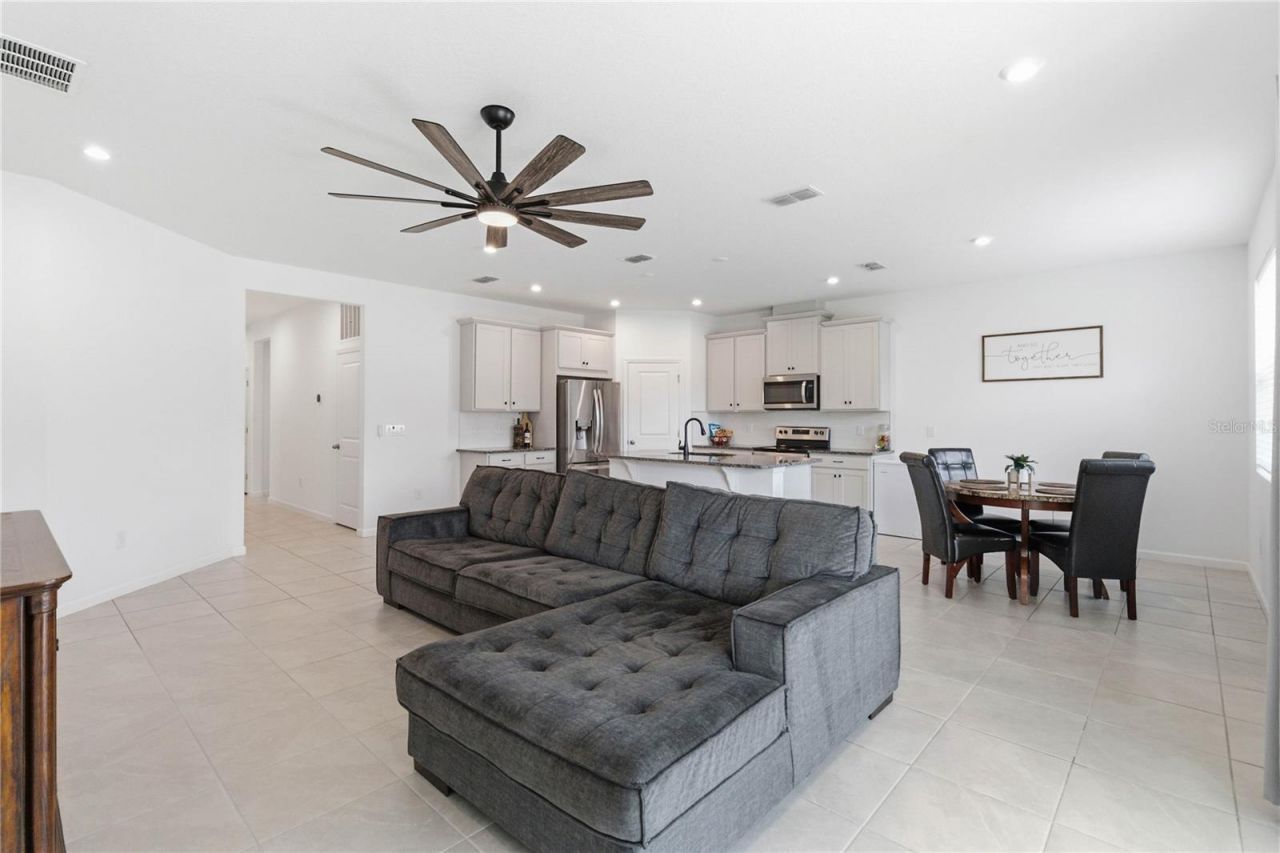 905 Honey Petal Lane, Deland, FL 32720 Photo