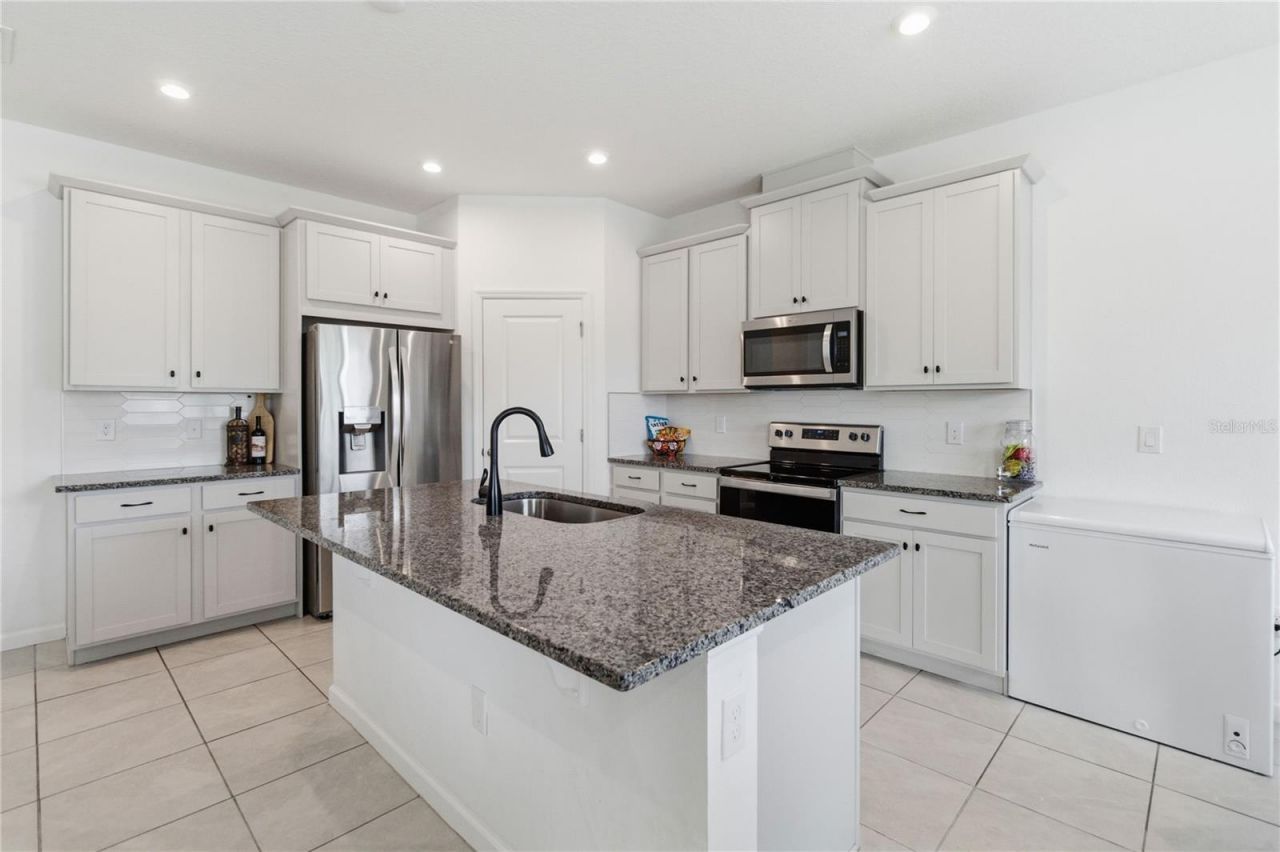 905 Honey Petal Lane, Deland, FL 32720 Photo