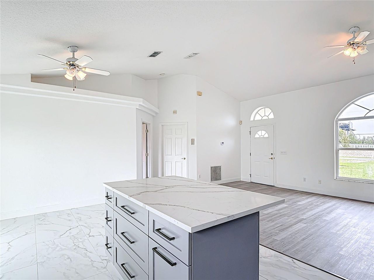 5233 Lake Lizzie Drive, Saint Cloud, FL 34771 Photo
