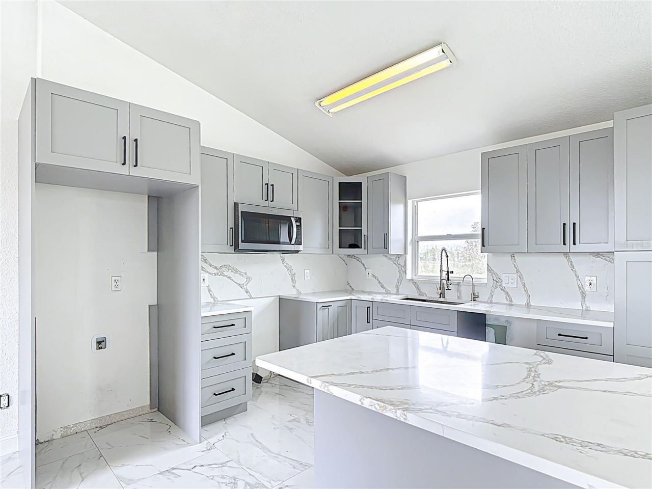 5233 Lake Lizzie Drive, Saint Cloud, FL 34771 Photo