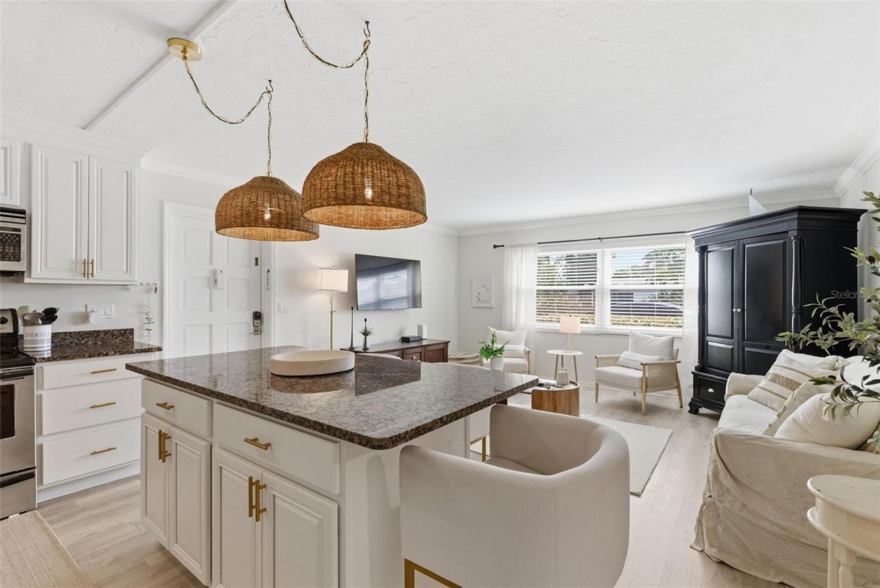 5800 Hollywood Boulevard, Unit 214, Sarasota, FL 34231 Photo