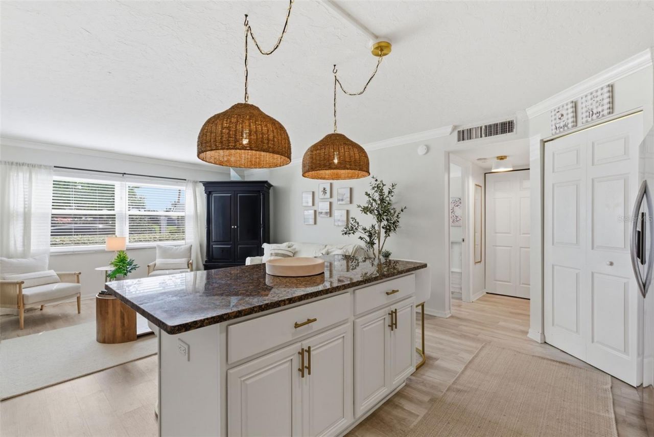 5800 Hollywood Boulevard, Unit 214, Sarasota, FL 34231 Photo