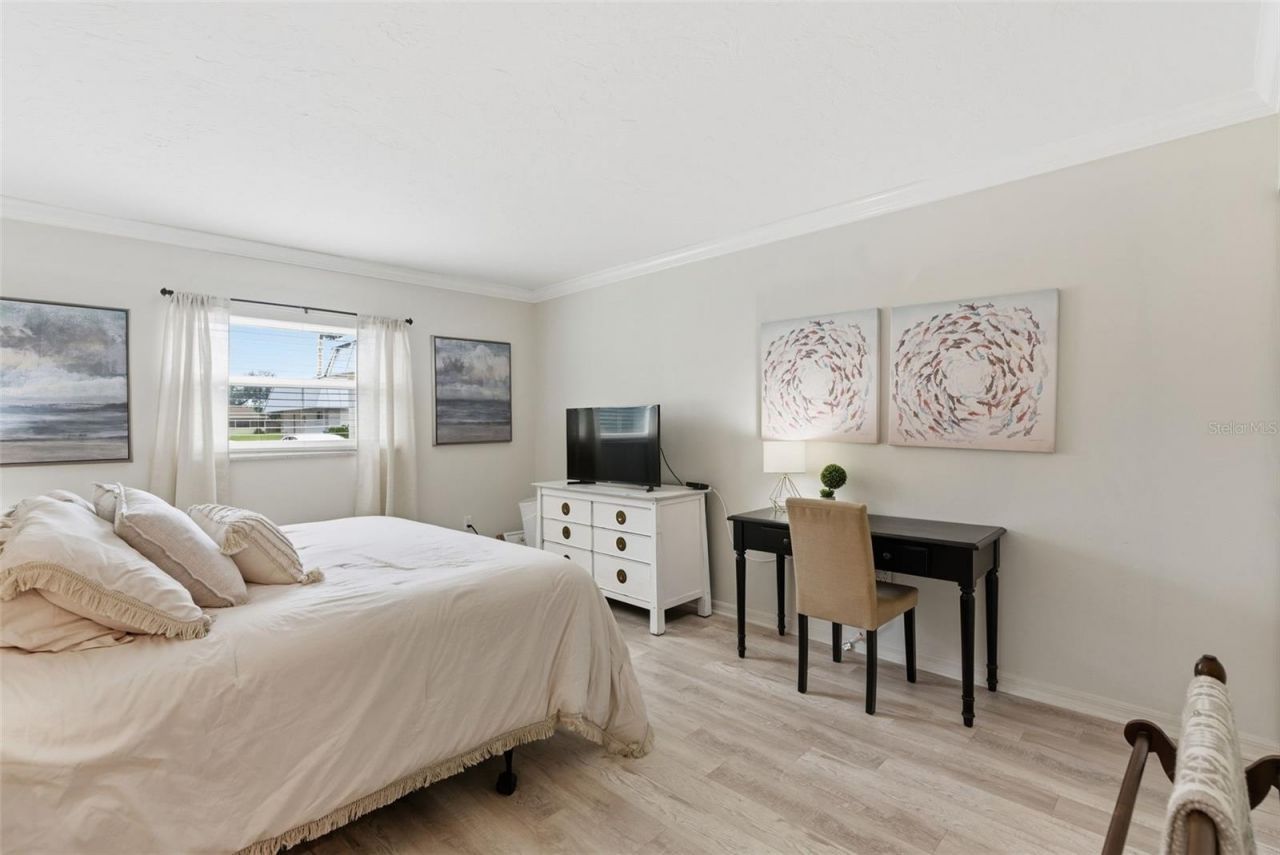 5800 Hollywood Boulevard, Unit 214, Sarasota, FL 34231 Photo