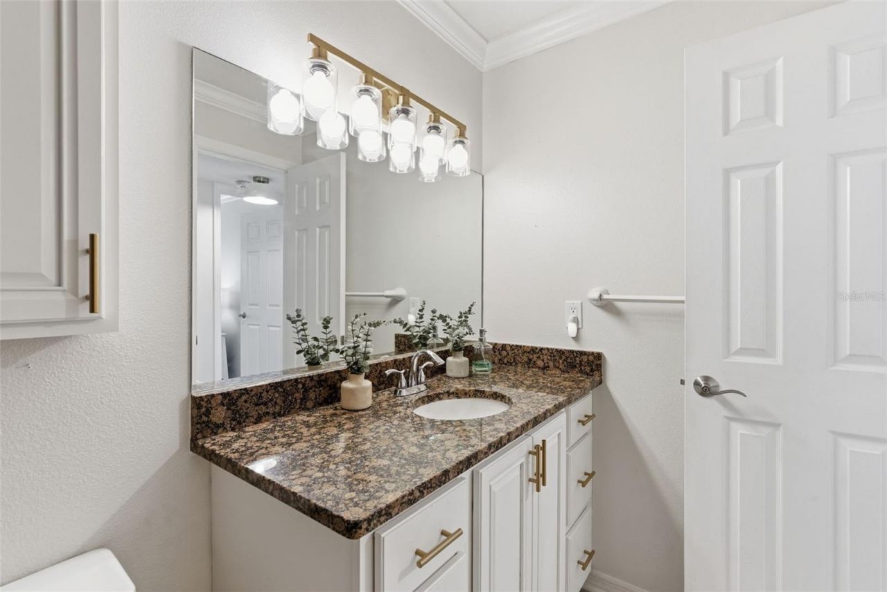 5800 Hollywood Boulevard, Unit 214, Sarasota, FL 34231 Photo