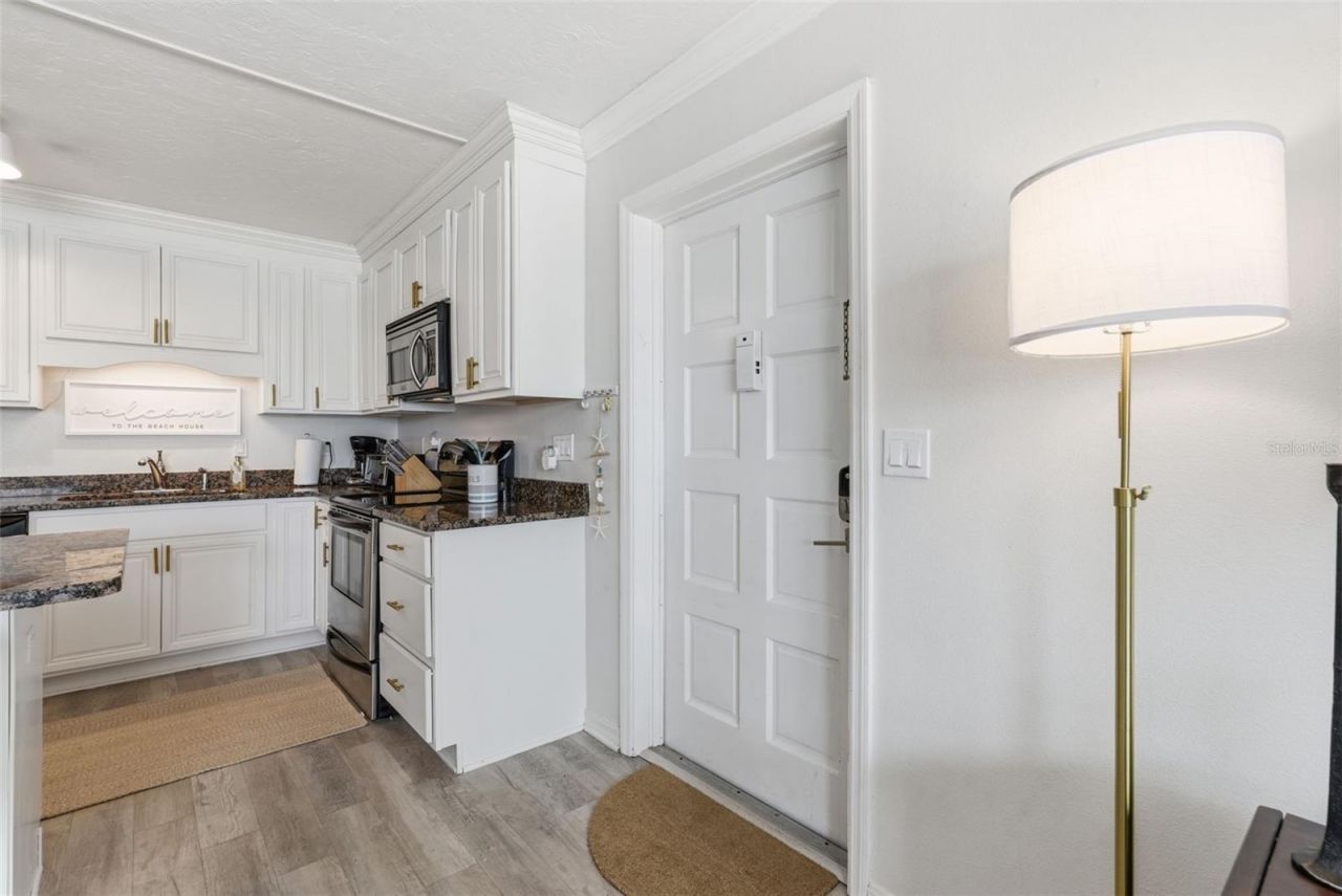 5800 Hollywood Boulevard, Unit 214, Sarasota, FL 34231 Photo