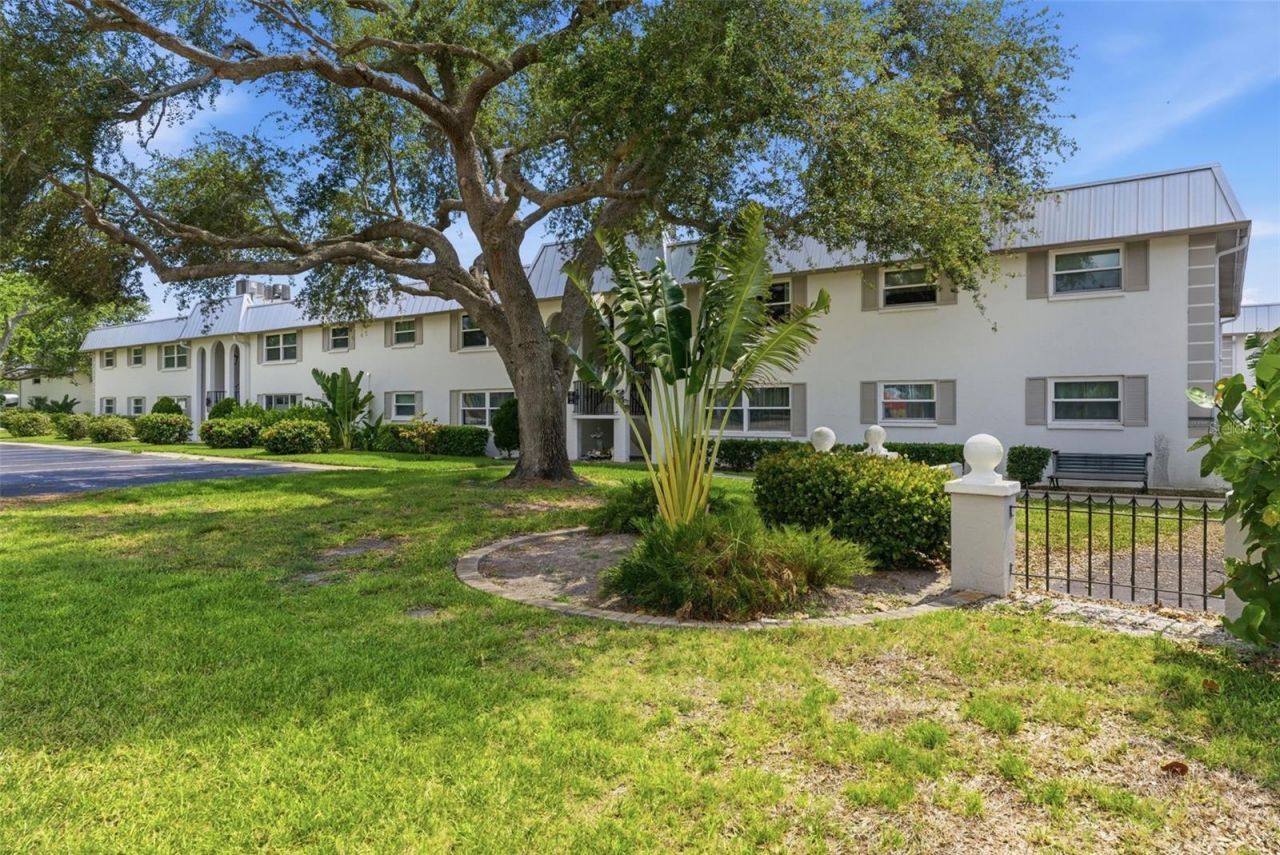 5800 Hollywood Boulevard, Unit 214, Sarasota, FL 34231 Photo