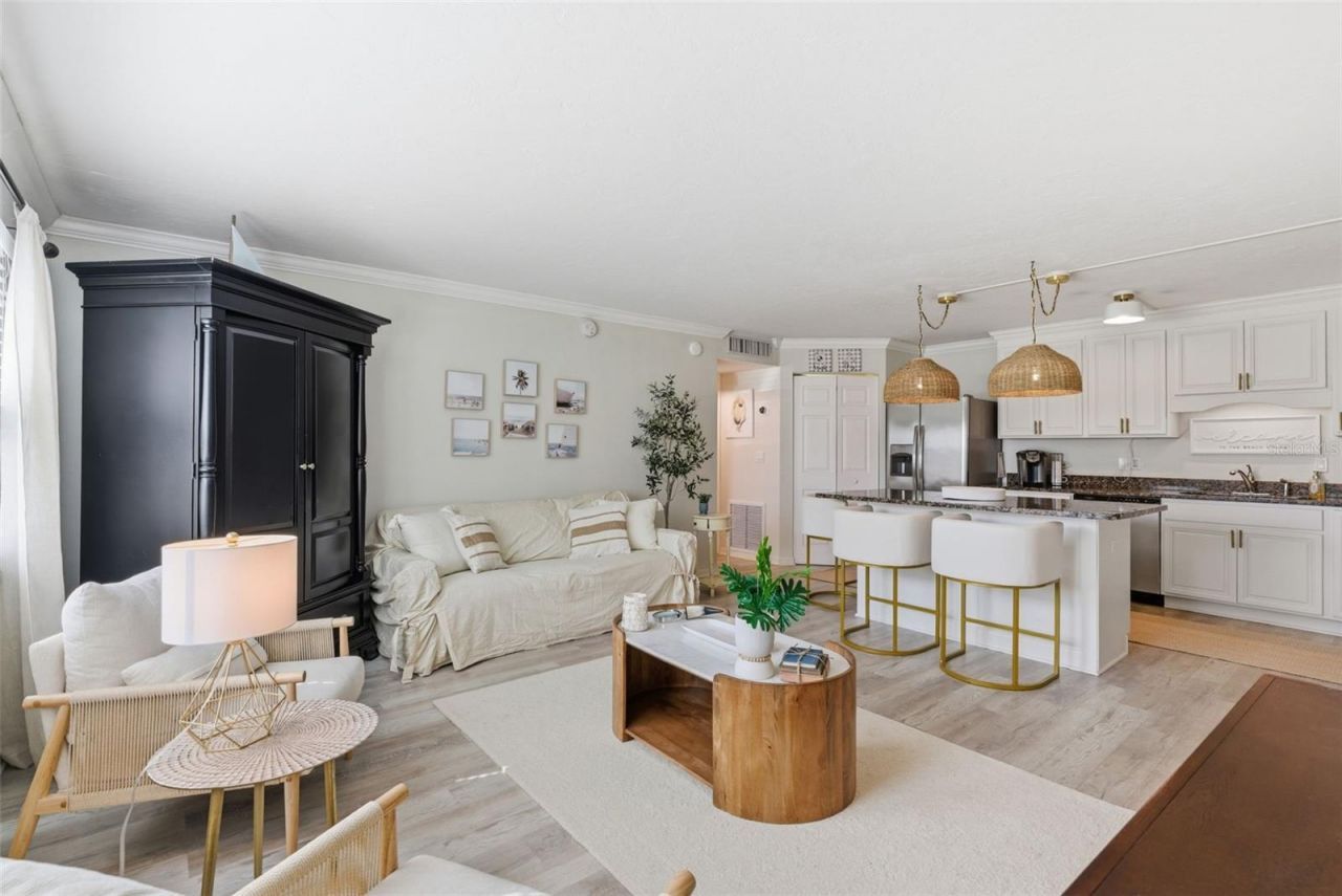 5800 Hollywood Boulevard, Unit 214, Sarasota, FL 34231 Photo