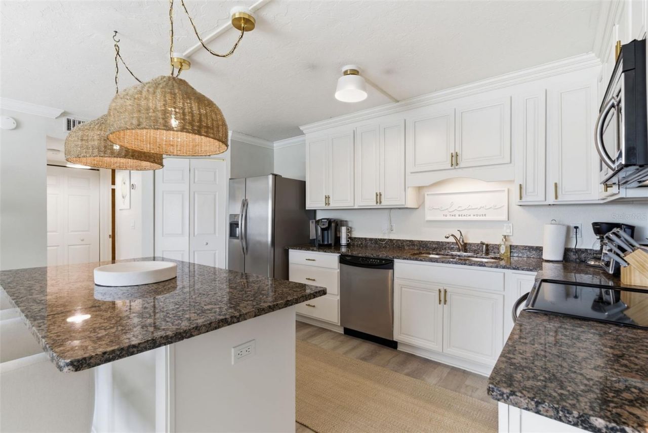 5800 Hollywood Boulevard, Unit 214, Sarasota, FL 34231 Photo