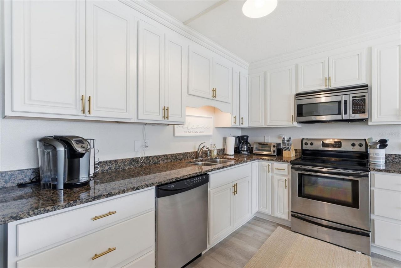 5800 Hollywood Boulevard, Unit 214, Sarasota, FL 34231 Photo