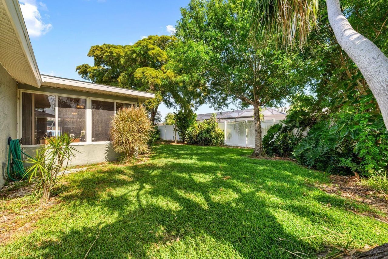 6609 13th Avenue Drive W, Bradenton, FL 34209 Photo