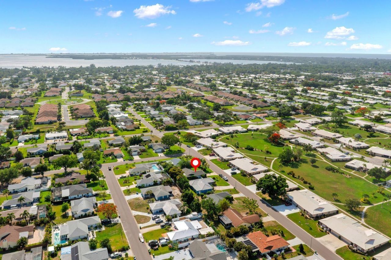 6609 13th Avenue Drive W, Bradenton, FL 34209 Photo