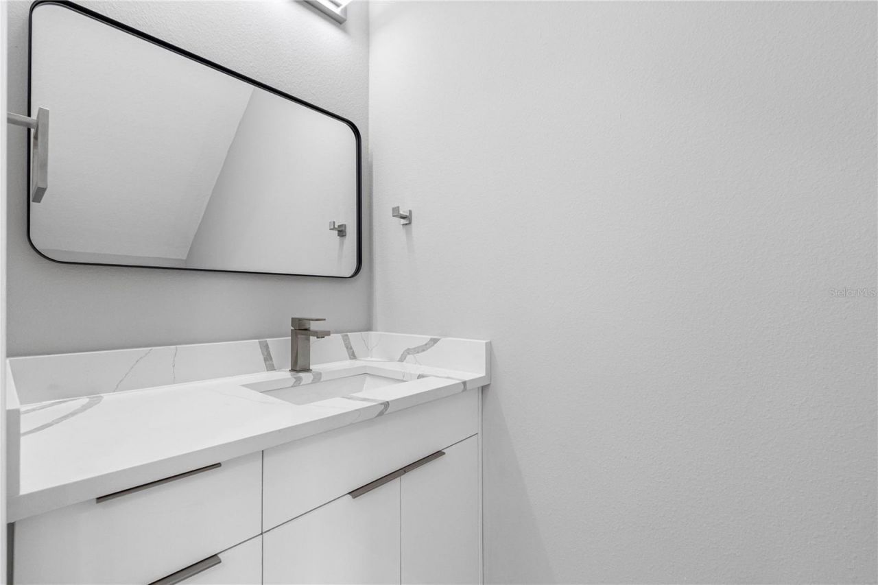 7015 N Central Avenue, Unit D, Tampa, FL 33604 Photo
