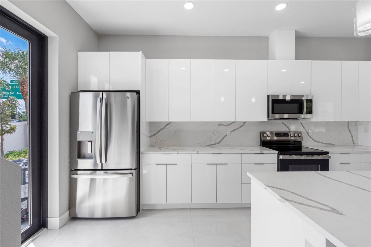 7015 N Central Avenue, Unit D, Tampa, FL 33604 Photo