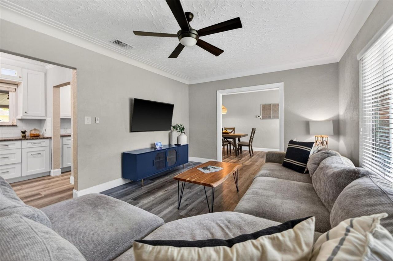 642 38th Avenue Ne, Saint Petersburg, FL 33704 Photo
