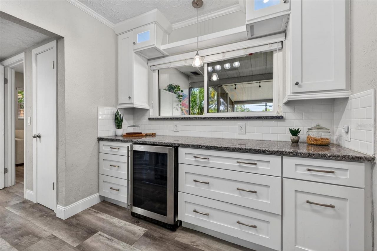 642 38th Avenue Ne, Saint Petersburg, FL 33704 Photo