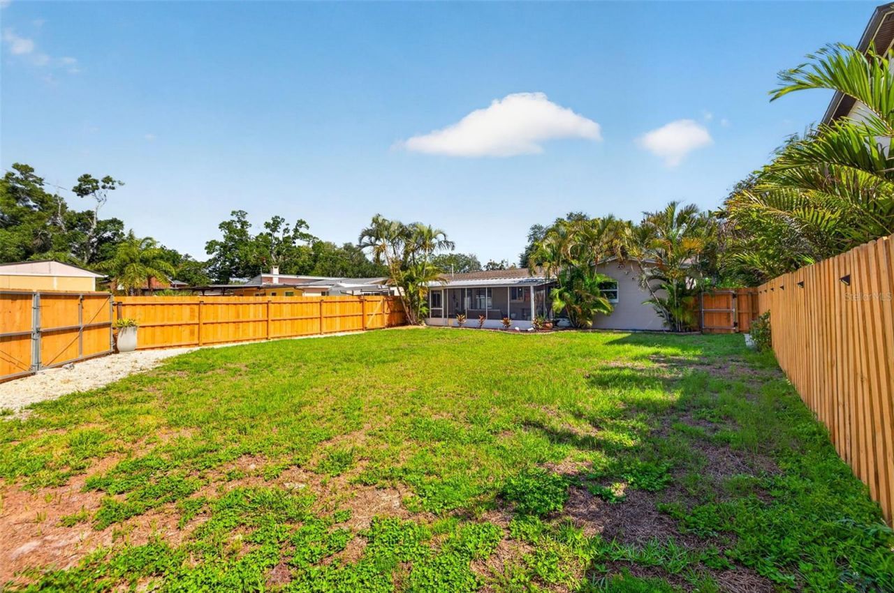 642 38th Avenue Ne, Saint Petersburg, FL 33704 Photo