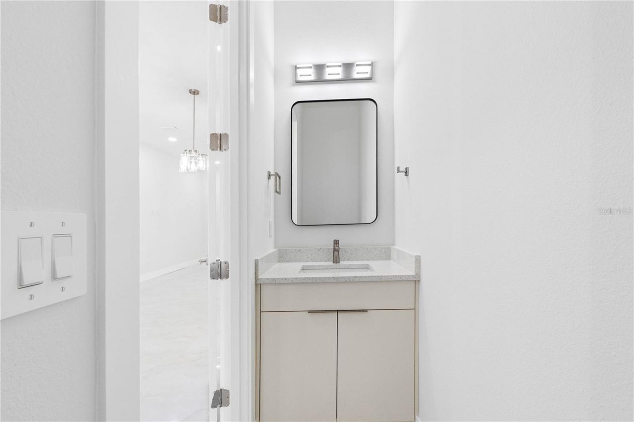 7015 N Central Avenue, Unit C, Tampa, FL 33604 Photo