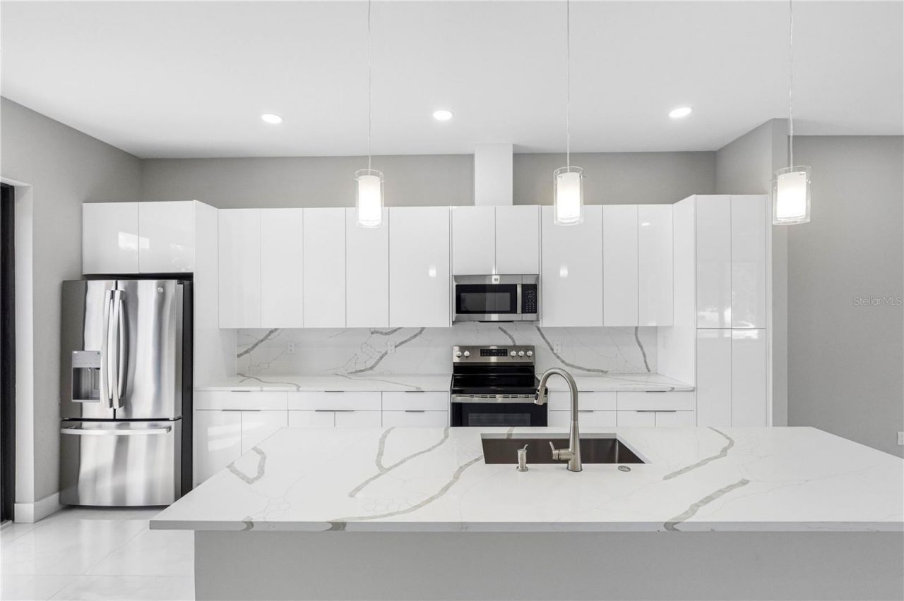 7015 N Central Avenue, Unit A, Tampa, FL 33604 Photo