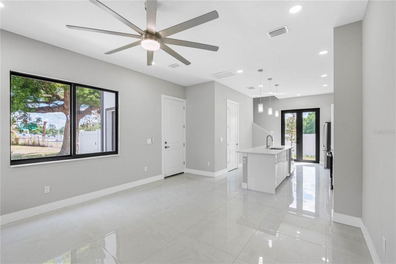 7015 N Central Avenue, Unit A, Tampa, FL 33604 Photo