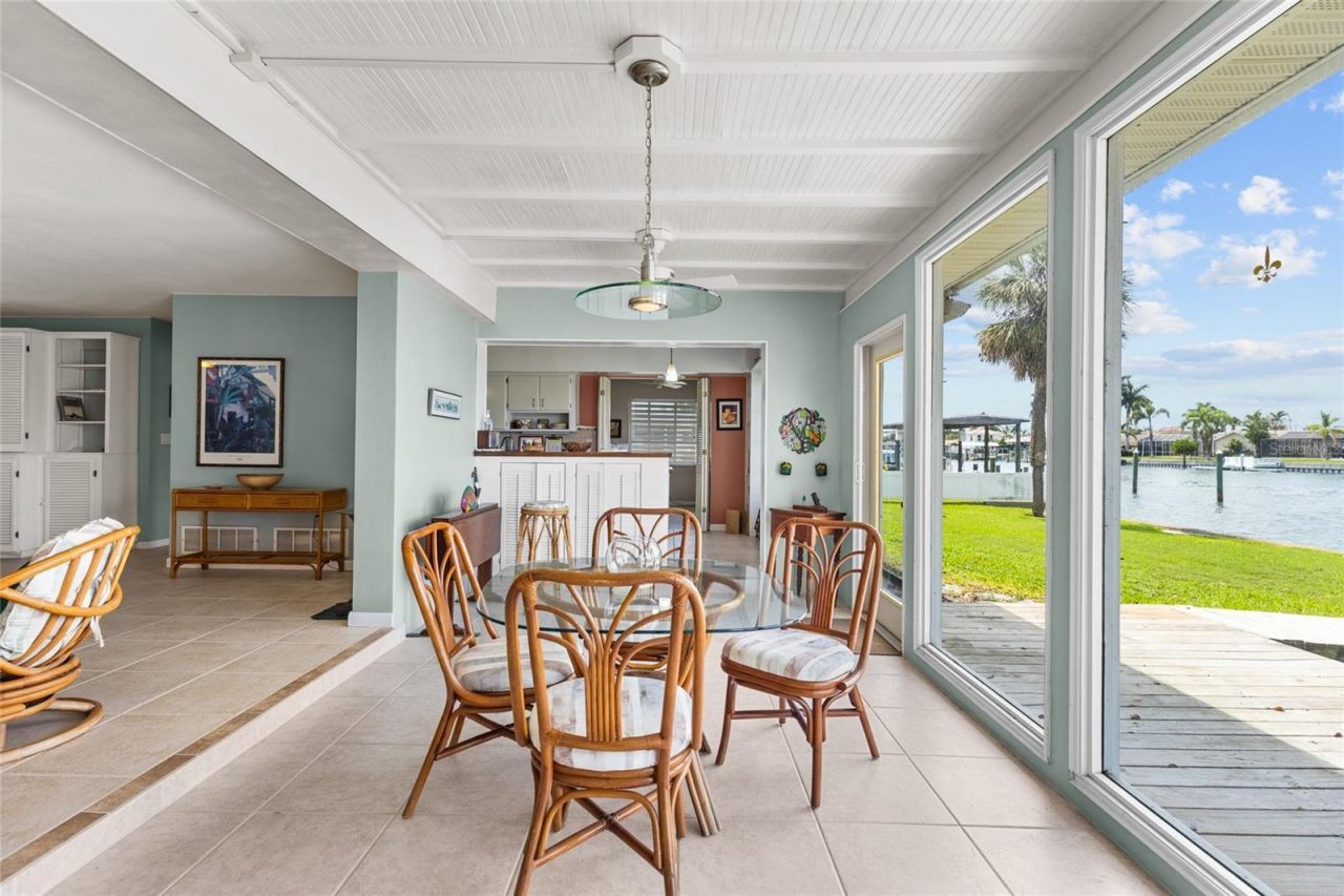 4133 49th Avenue S, Saint Petersburg, FL 33711 Photo