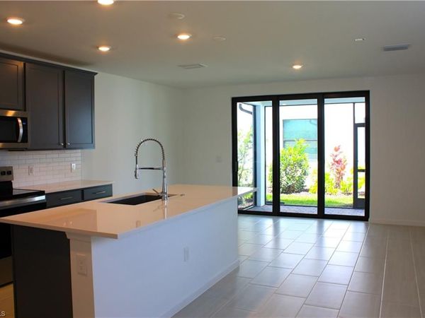 27874 Radiant CT , BONITA SPRINGS, FL 34135