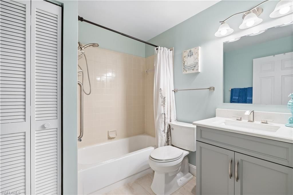 757 Wiggins Lake Dr , Unit 106, Naples, FL 34110 Photo
