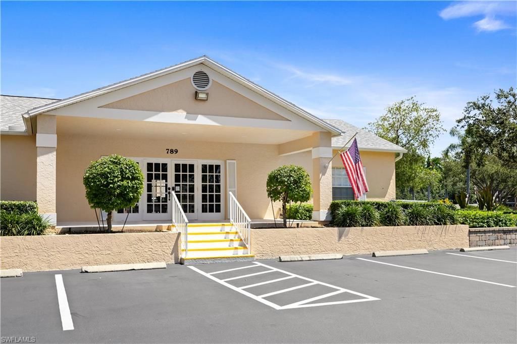 757 Wiggins Lake Dr , Unit 106, Naples, FL 34110 Photo