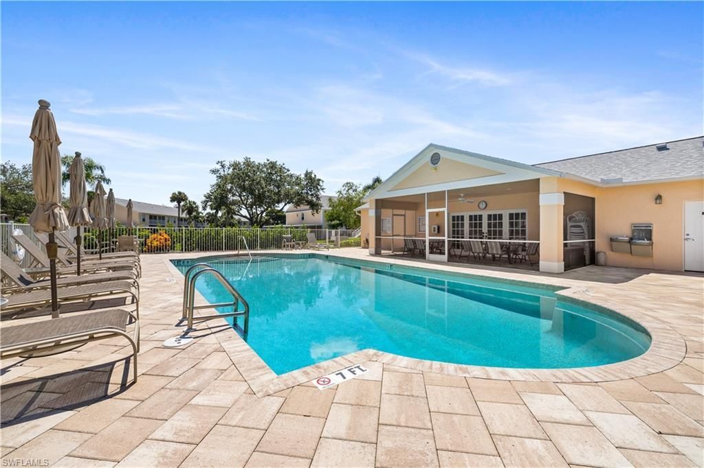 757 Wiggins Lake Dr , Unit 106, Naples, FL 34110 Photo