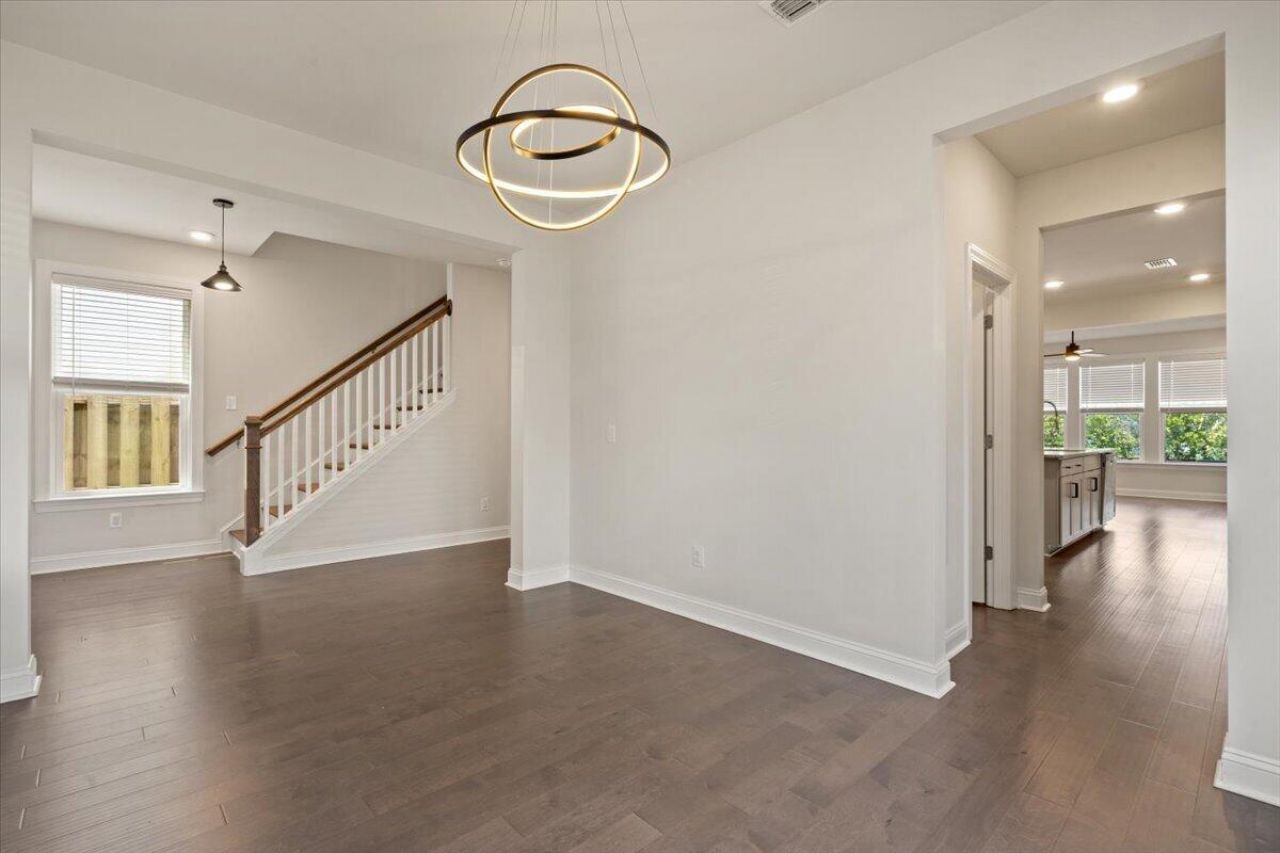 489 Spring Hollow Drive Photo 18