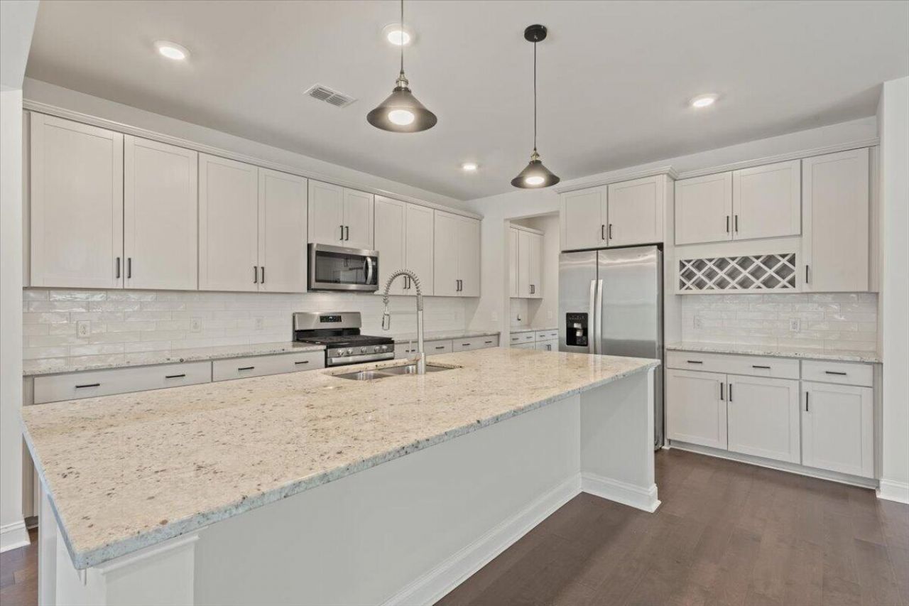 489 Spring Hollow Drive Photo 20