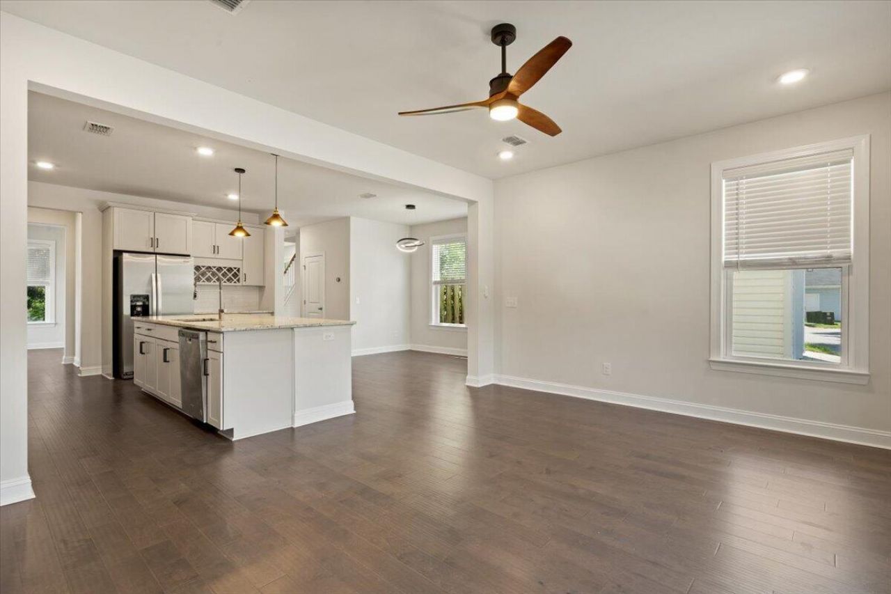 489 Spring Hollow Drive Photo 34
