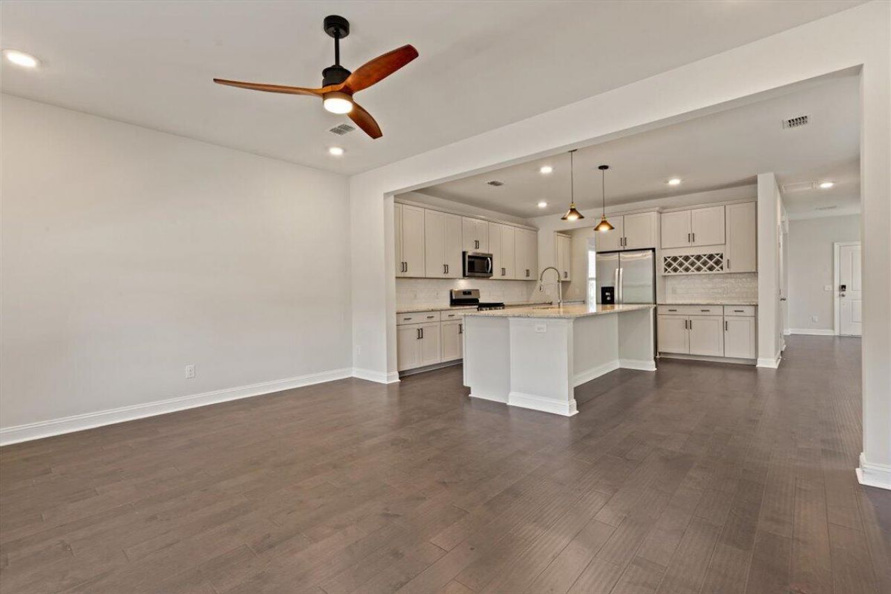 489 Spring Hollow Drive Photo 35