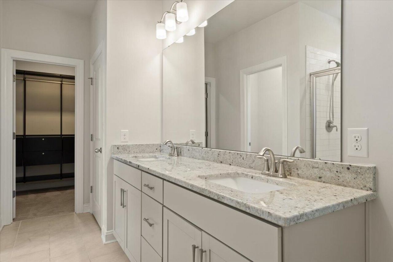 489 Spring Hollow Drive Photo 44