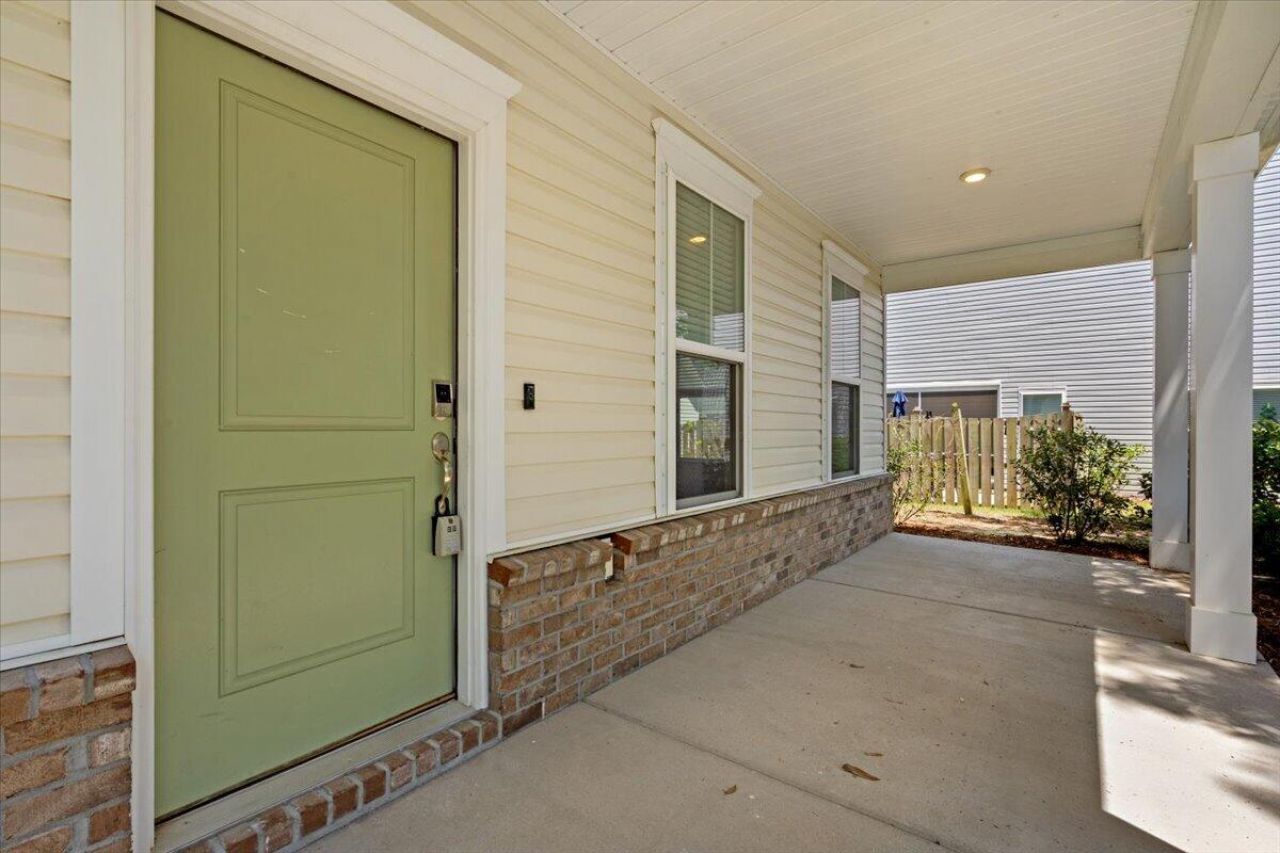 489 Spring Hollow Drive Photo 5