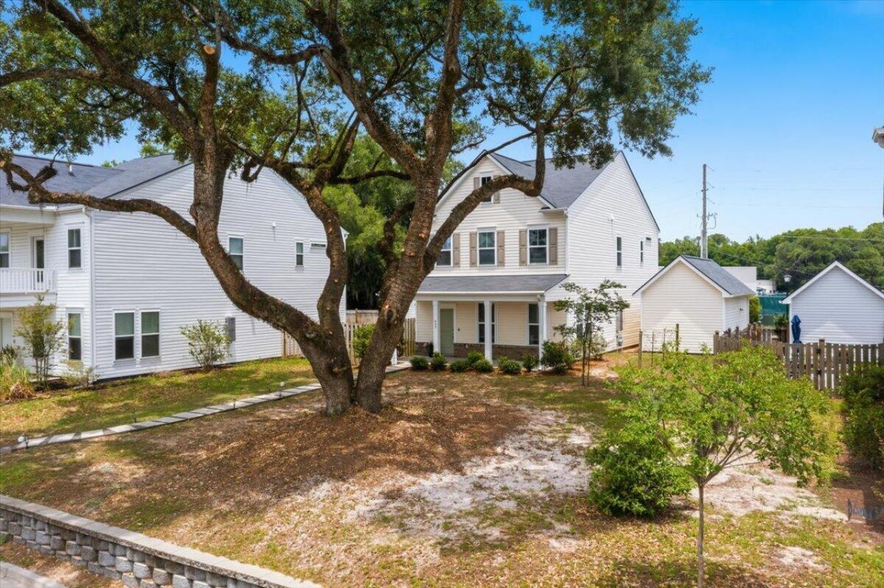 489 Spring Hollow Drive Photo 7