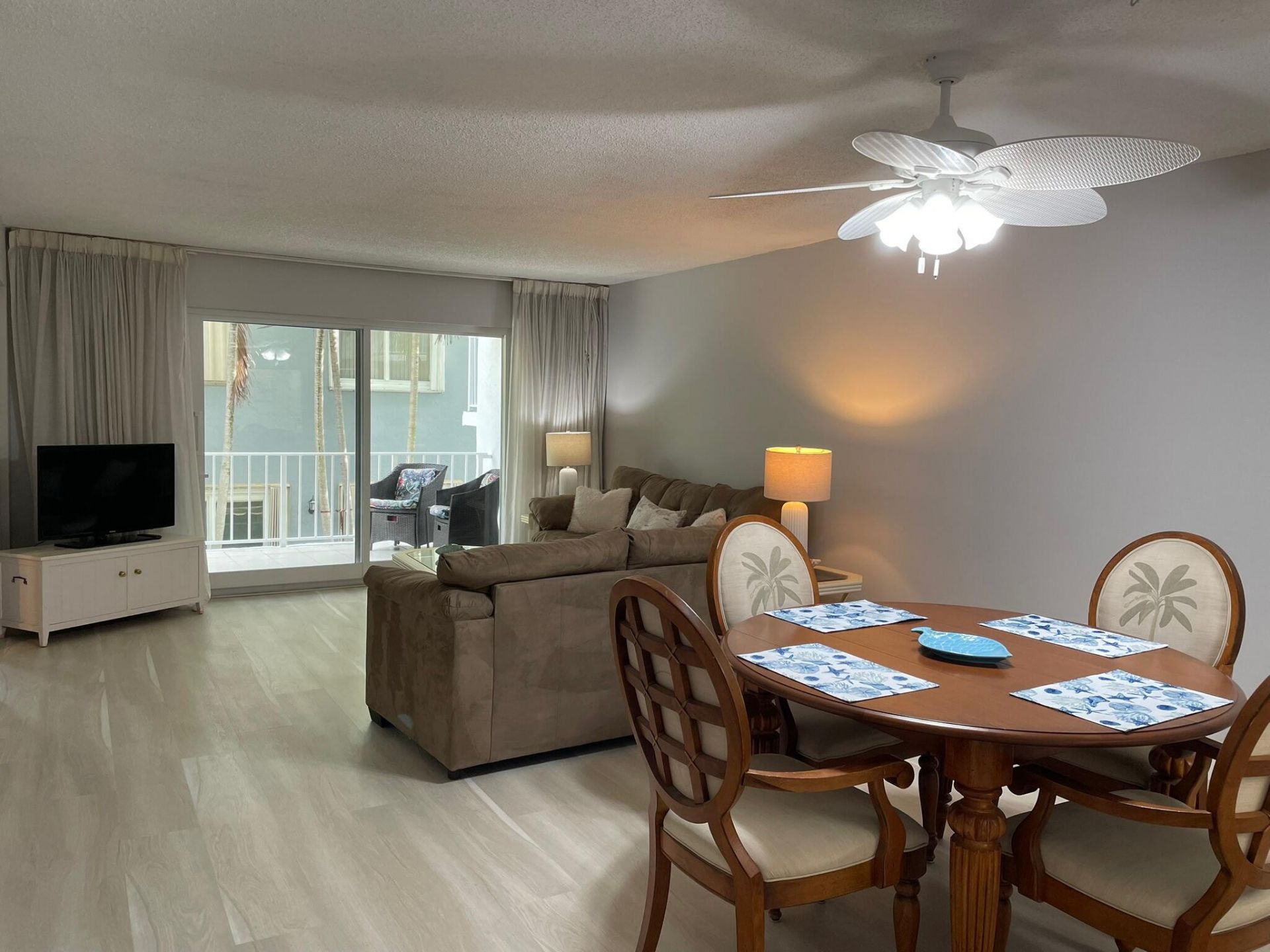 4629 Poinciana Street, Unit 211, Lauderdale by the Sea, FL 33308 Photo
