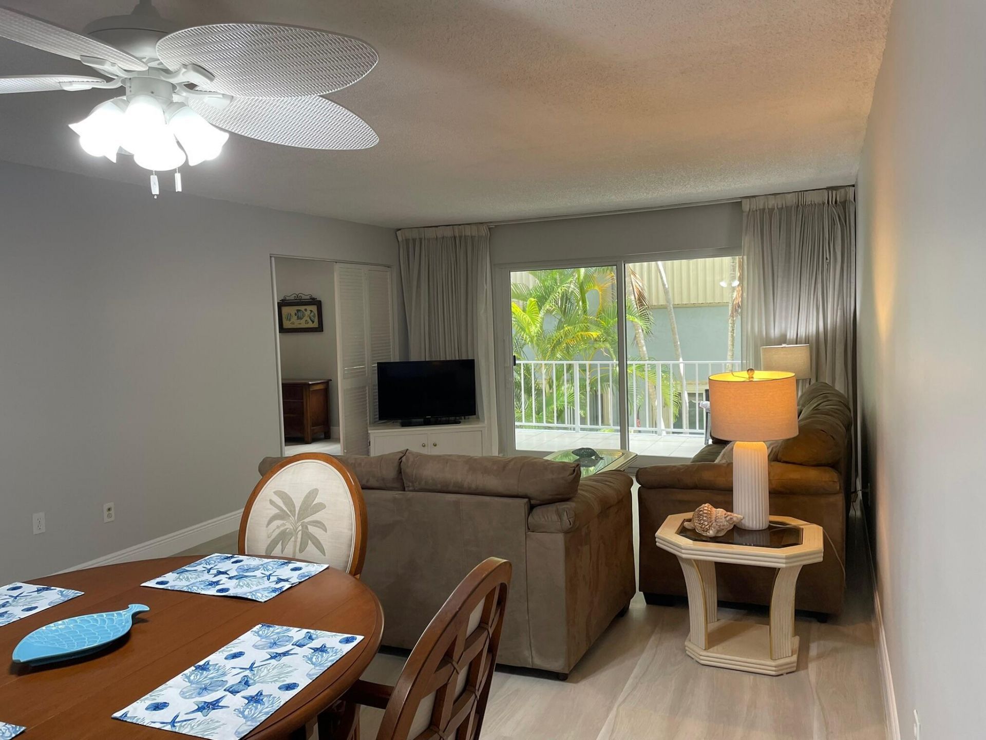 4629 Poinciana Street, Unit 211, Lauderdale by the Sea, FL 33308 Photo