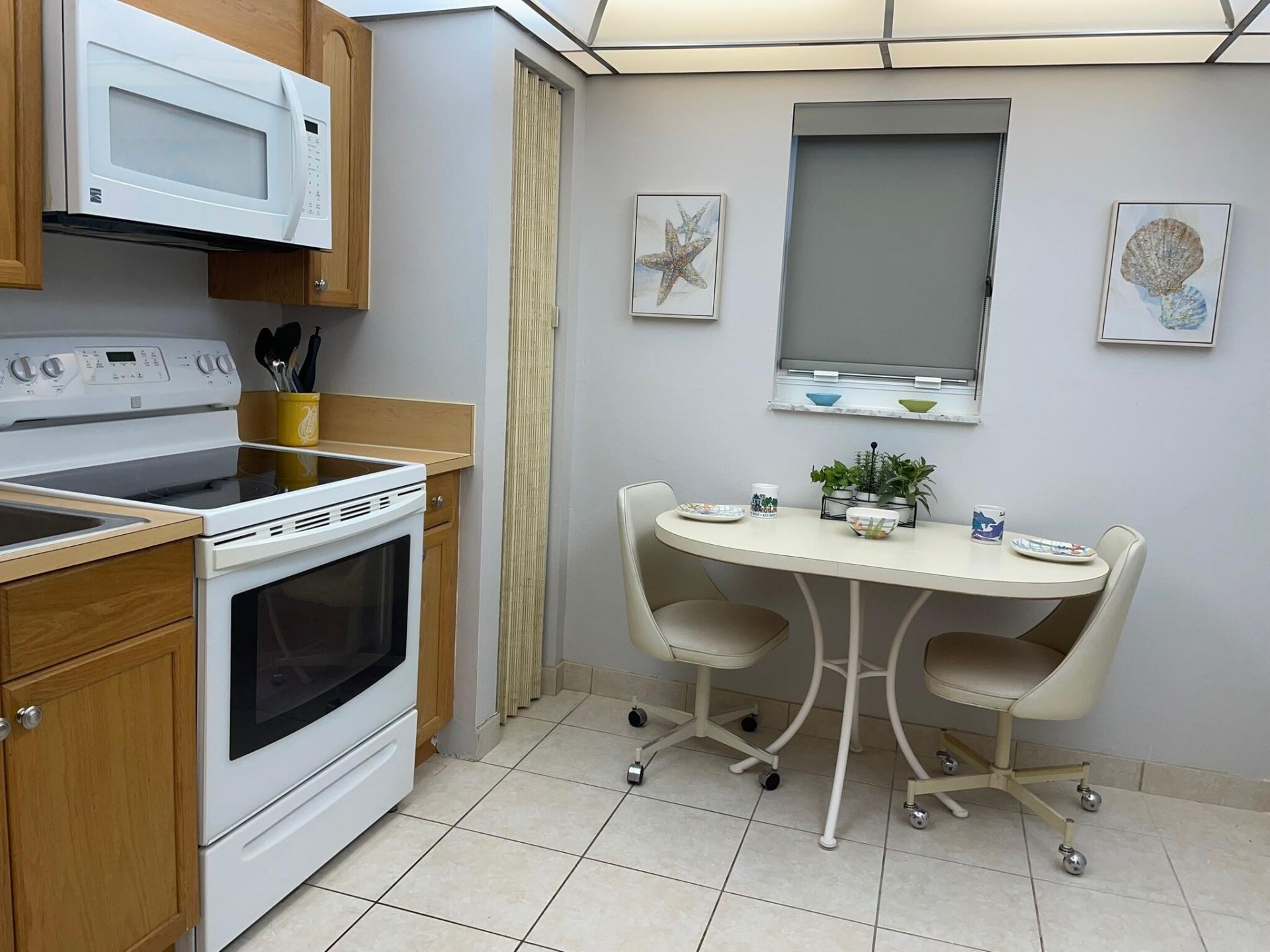 4629 Poinciana Street, Unit 211, Lauderdale by the Sea, FL 33308 Photo