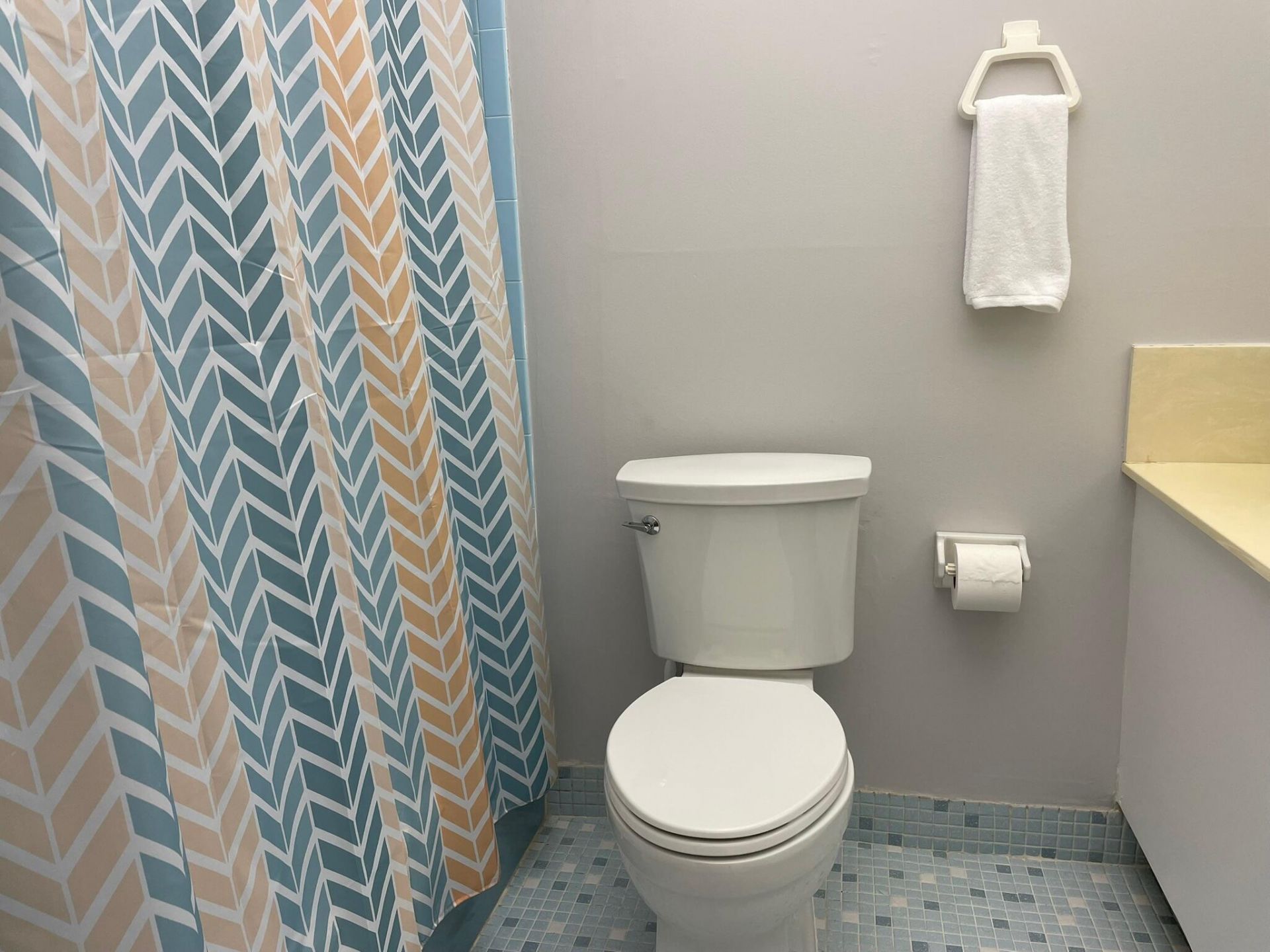 4629 Poinciana Street, Unit 211, Lauderdale by the Sea, FL 33308 Photo