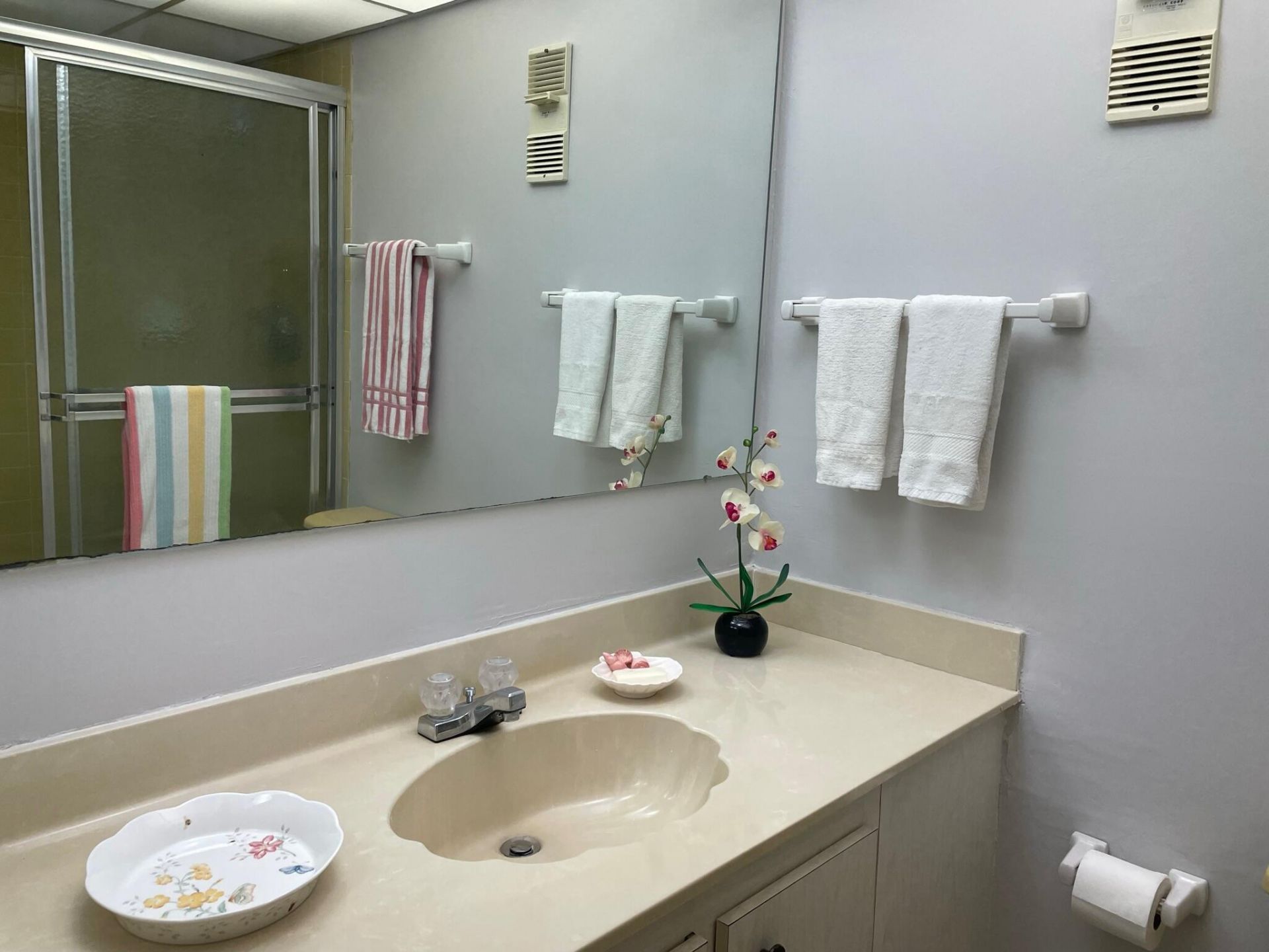 4629 Poinciana Street, Unit 211, Lauderdale by the Sea, FL 33308 Photo