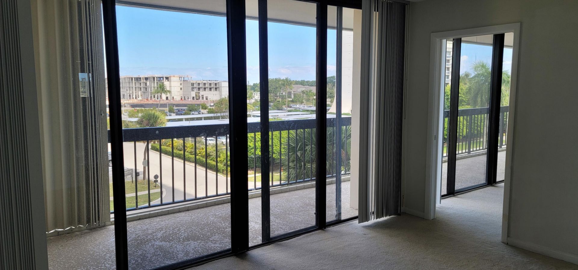 2425 Presidential Way, Unit 402, West Palm Beach, FL 33401 Photo