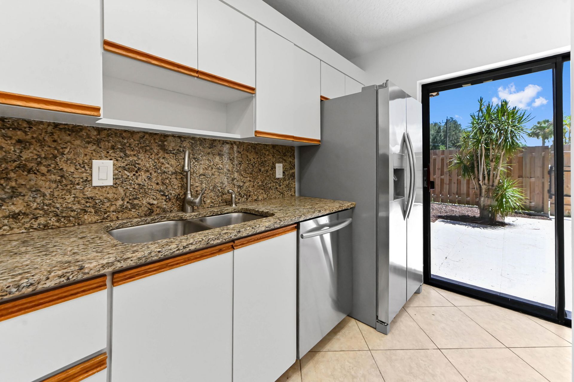 825 Center Street, Unit 12a, Jupiter, FL 33458 Photo