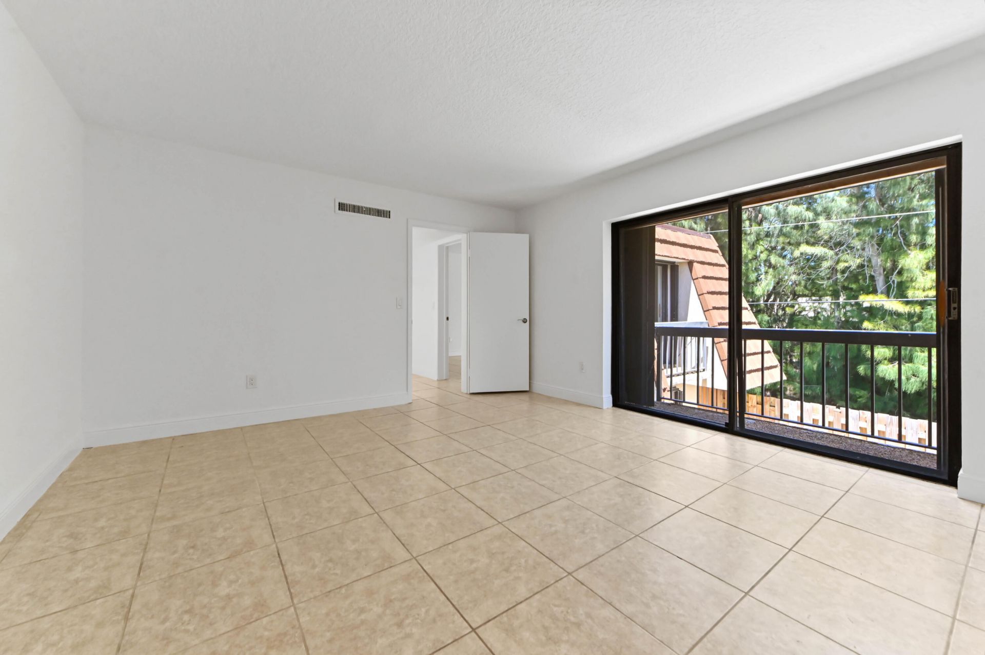 825 Center Street, Unit 12a, Jupiter, FL 33458 Photo