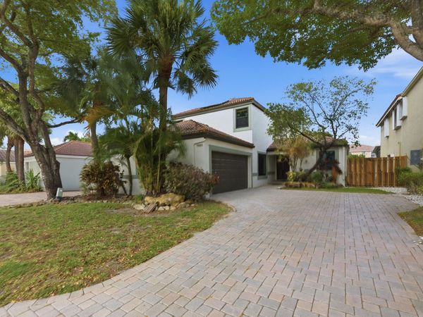 7680 NW 61st Terrace, Parkland, FL 33067