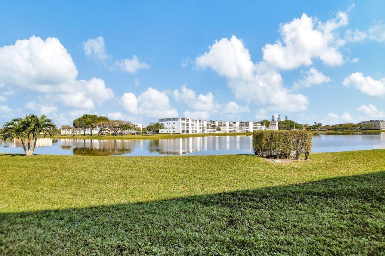 1047 Exeter C, Boca Raton, FL 33434 Photo