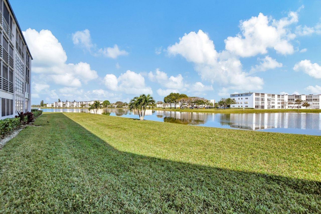 1047 Exeter C, Boca Raton, FL 33434 Photo