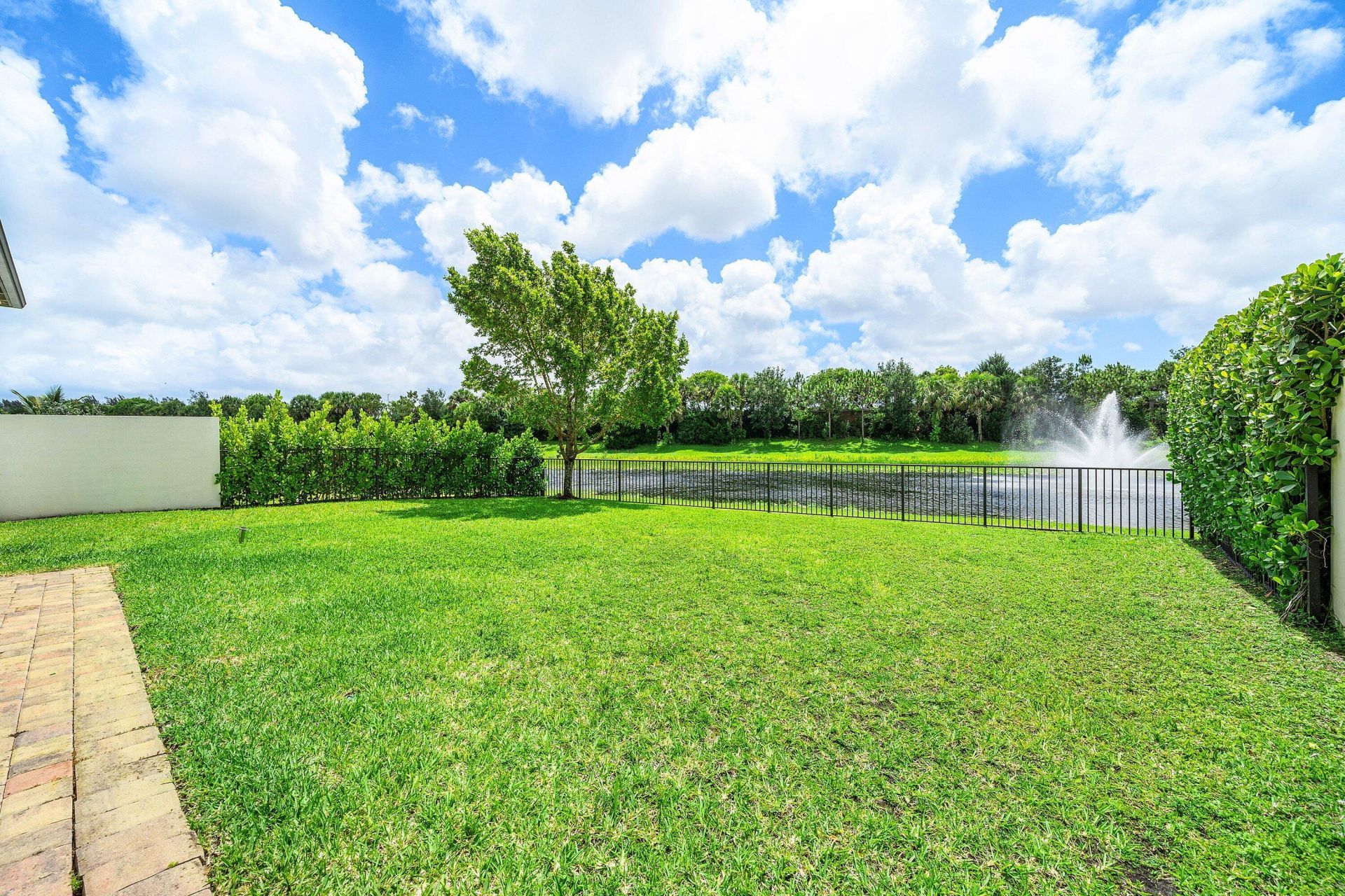 9027 Grand Prix Lane, Boynton Beach, FL 33472 Photo