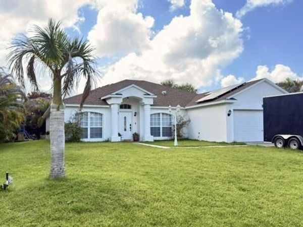 2326 SW Antiquera Street, Port St. Lucie, FL 34953