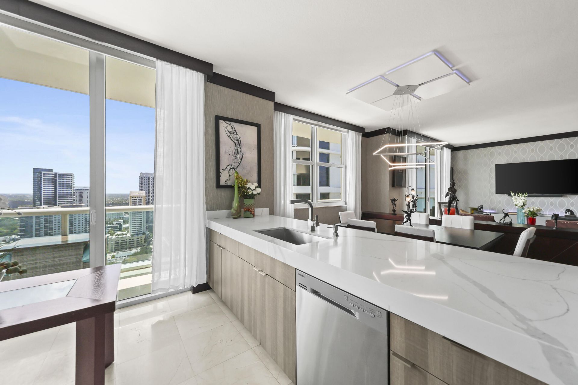 347 N New River Drive E, Unit Ph 4, Fort Lauderdale, FL 33301 Photo
